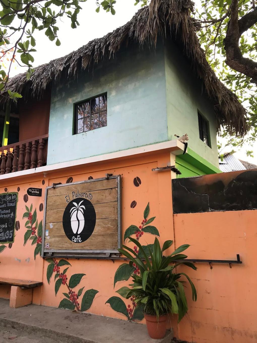 Hostal Tia Reyna El Zonte Exterior foto